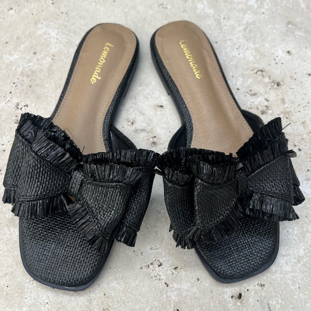 Black bow fringe Sandals